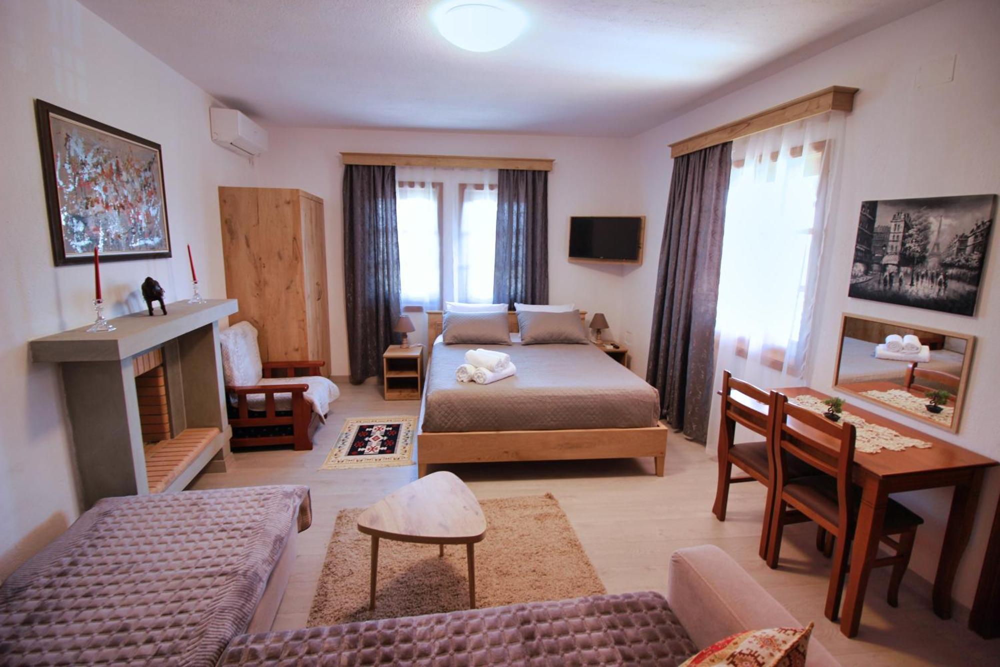 Emblematic House Apartment 4 Gjirokastër Buitenkant foto