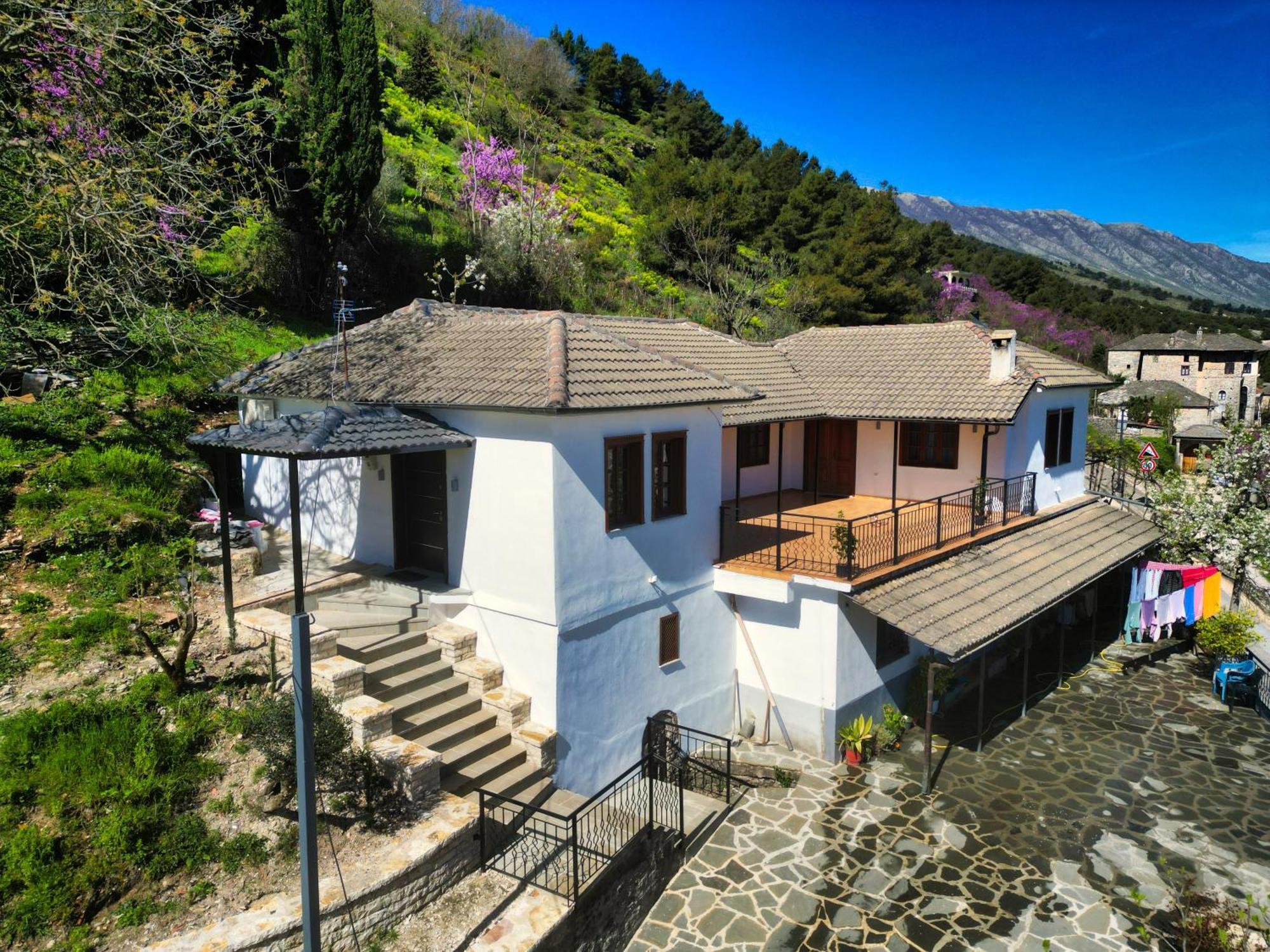 Emblematic House Apartment 4 Gjirokastër Buitenkant foto