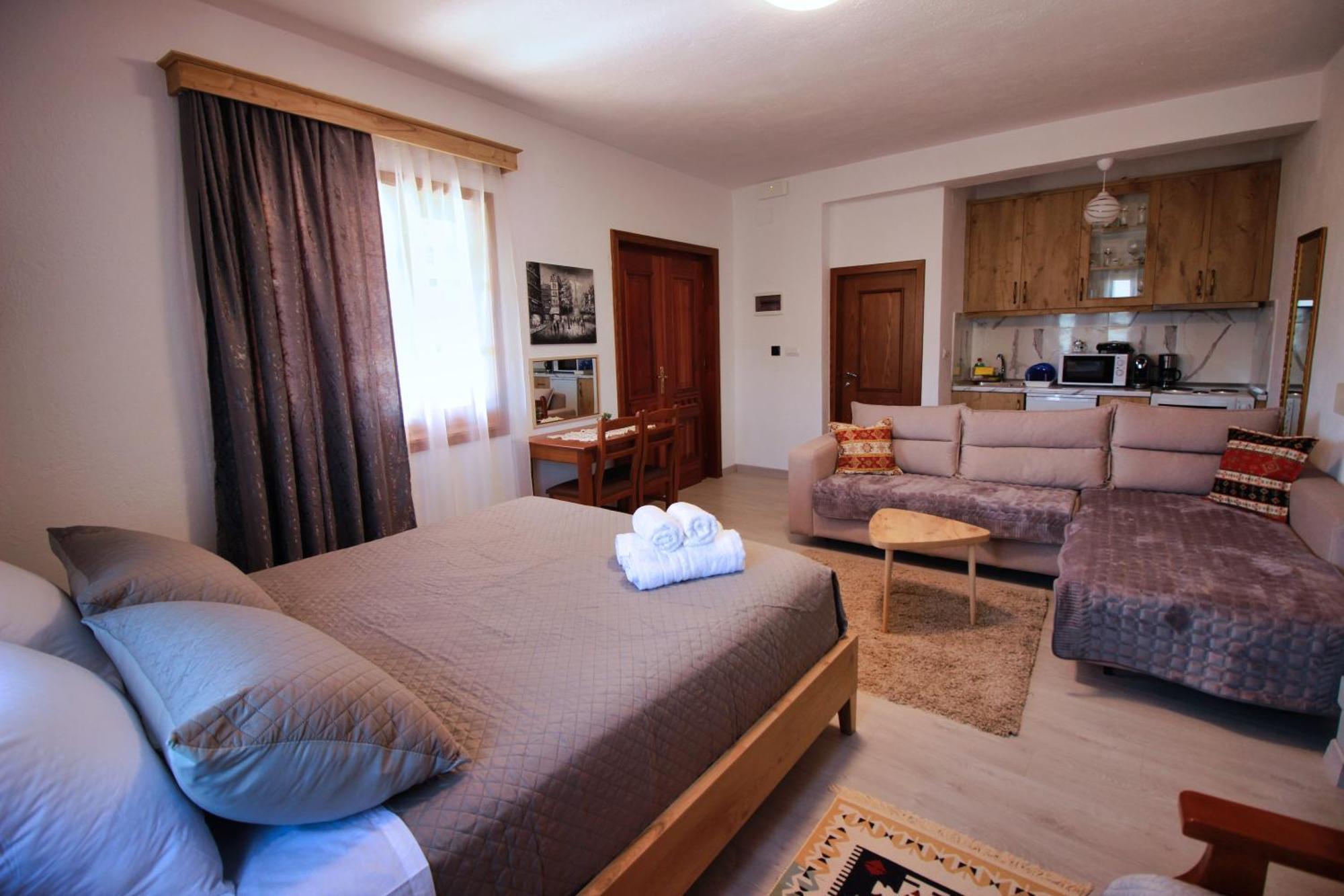 Emblematic House Apartment 4 Gjirokastër Buitenkant foto