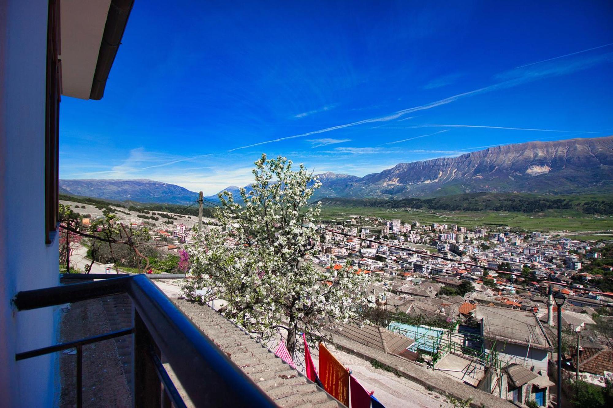 Emblematic House Apartment 4 Gjirokastër Buitenkant foto