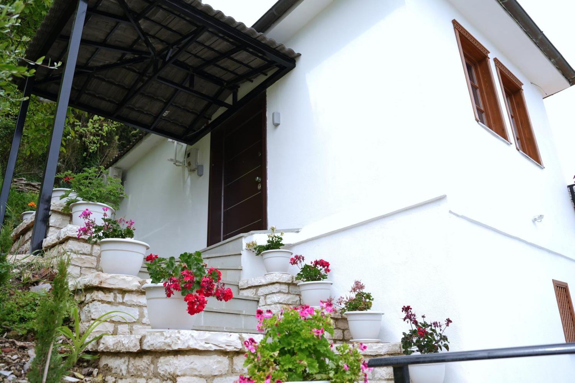 Emblematic House Apartment 4 Gjirokastër Buitenkant foto