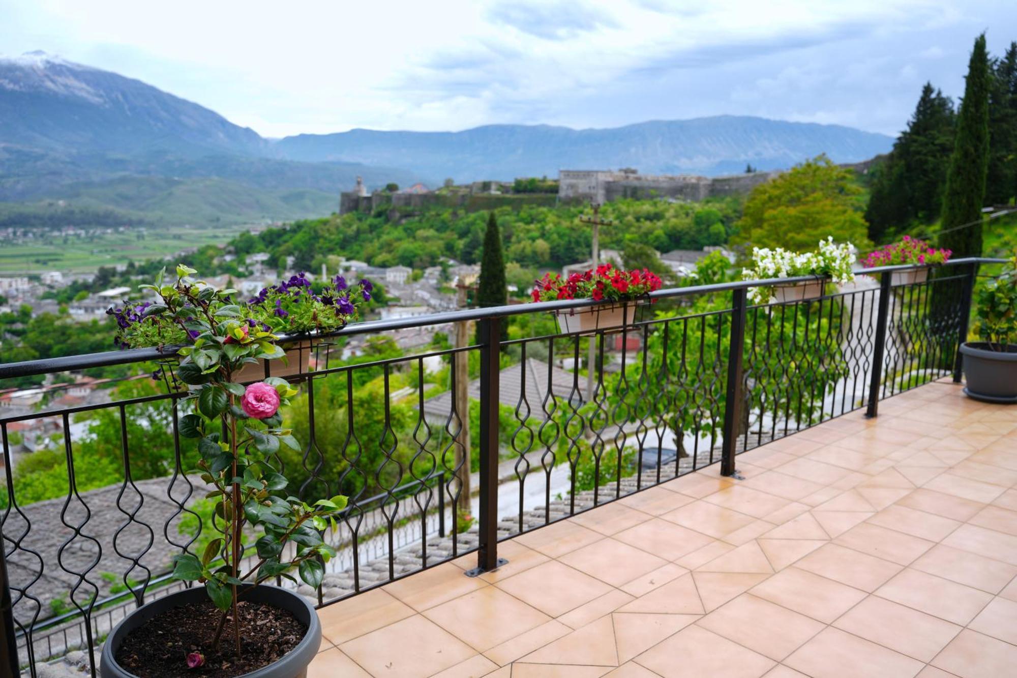 Emblematic House Apartment 4 Gjirokastër Buitenkant foto