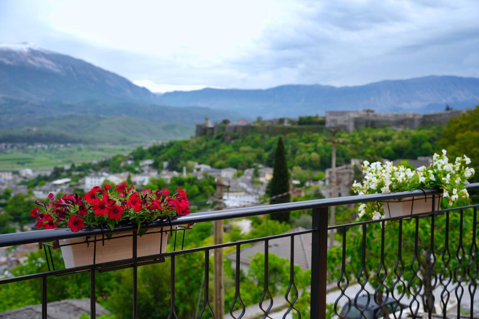 Emblematic House Apartment 4 Gjirokastër Buitenkant foto