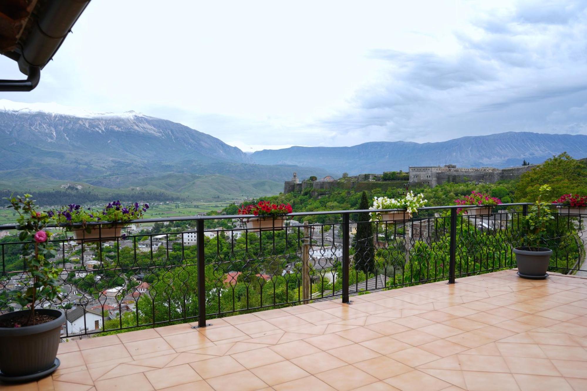 Emblematic House Apartment 4 Gjirokastër Buitenkant foto