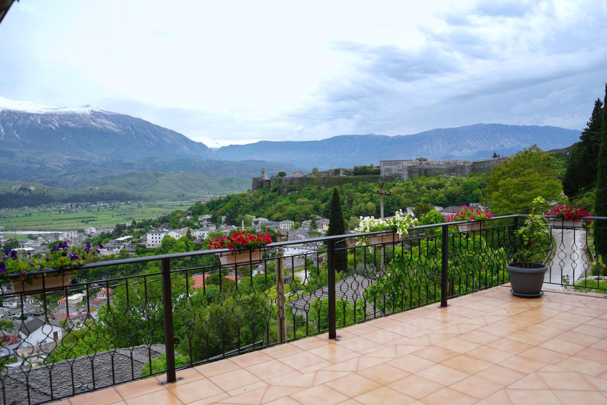 Emblematic House Apartment 4 Gjirokastër Buitenkant foto